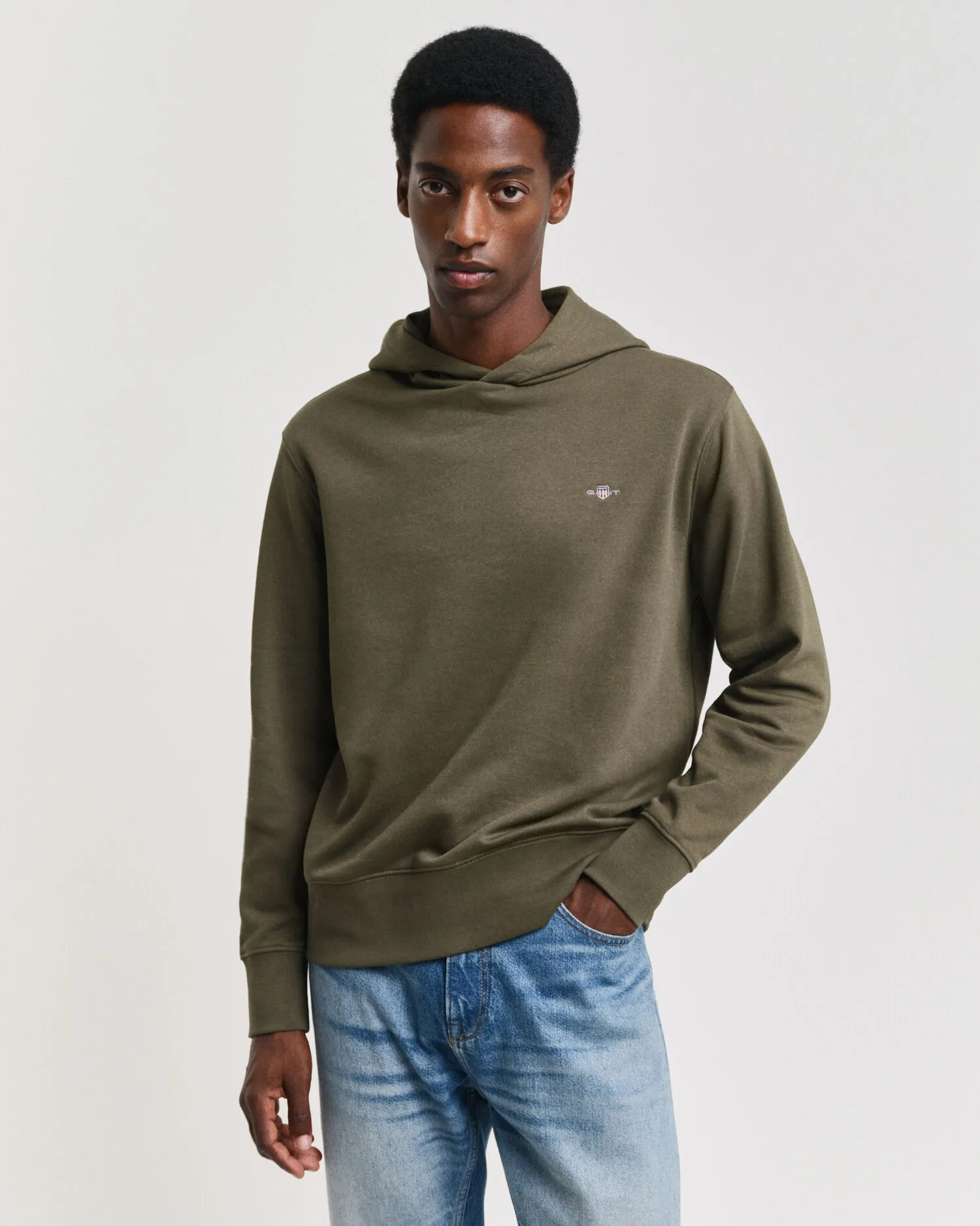 Sudadera con capucha Seasonal Essential con bordado Archive Shield