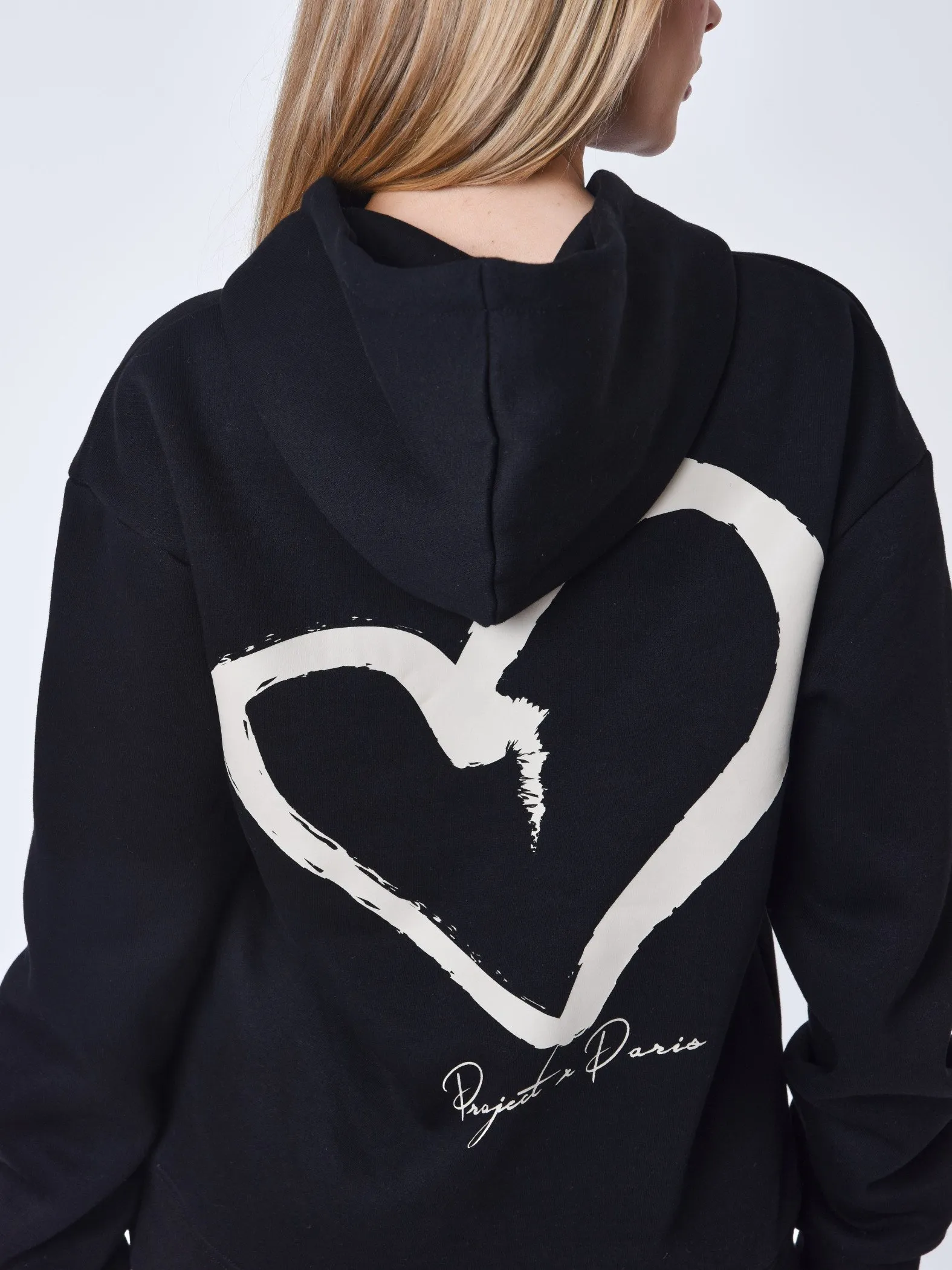Sudadera con capucha y logotipo