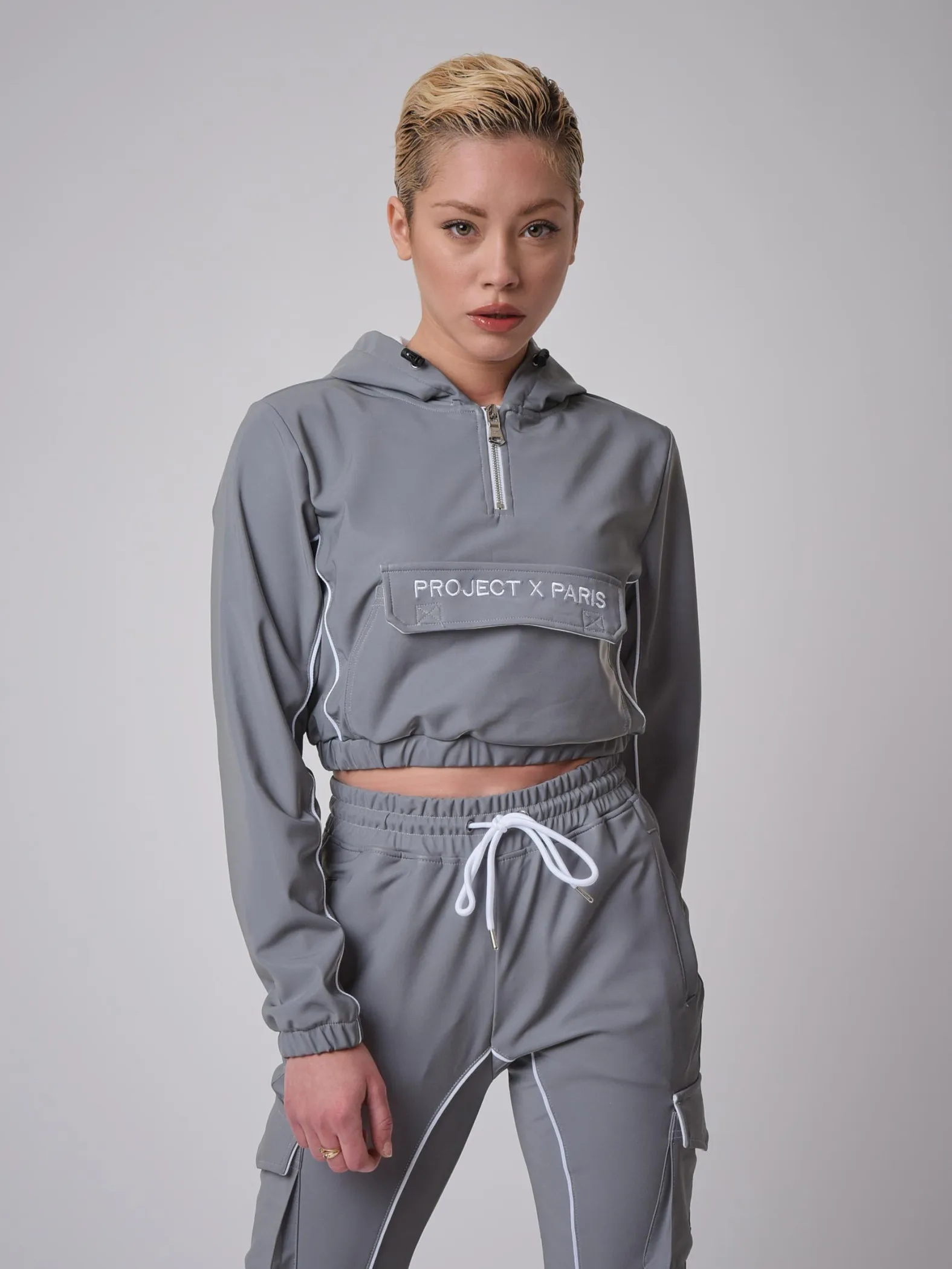 Sudadera con capucha y ribete