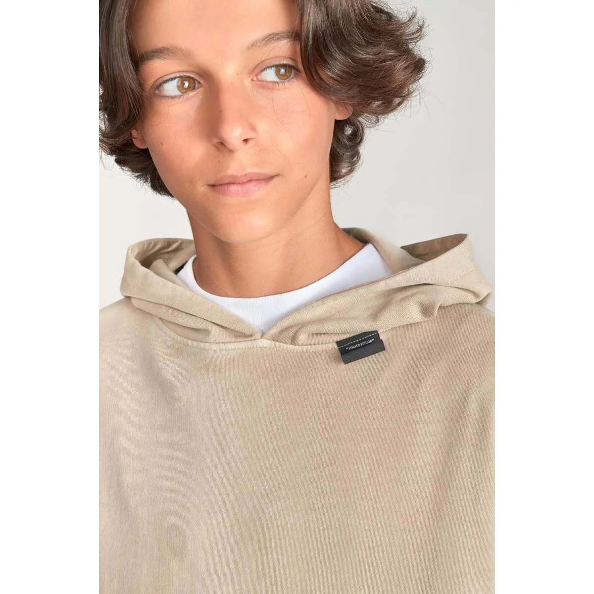 Sudadera y camisa con capucha ANIBO