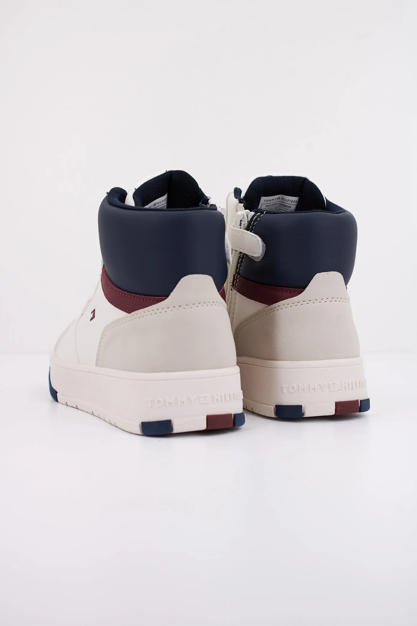 TOMMY HILFIGER MID CUT LACEUP SNEAKER