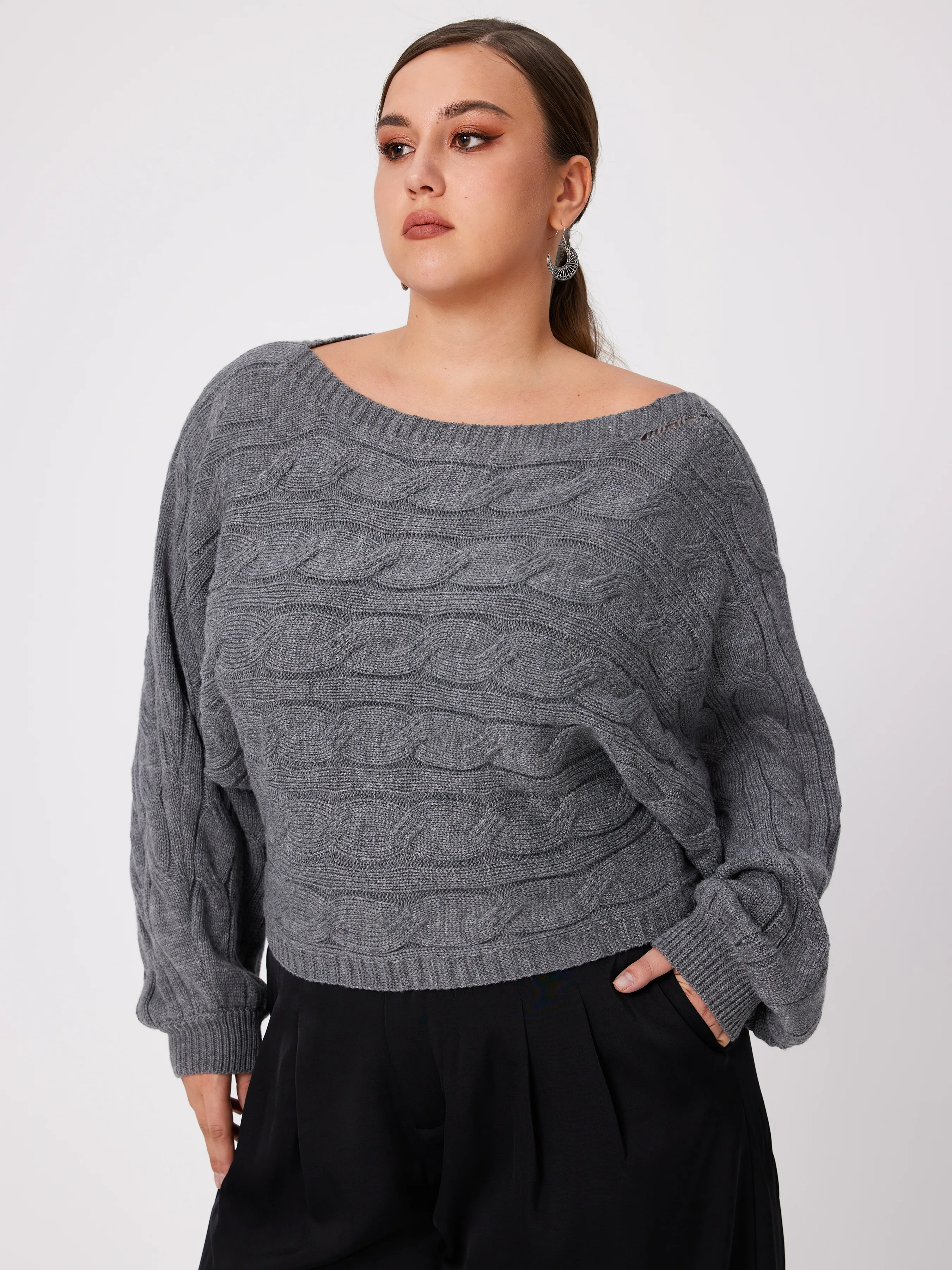 Top de manga larga de punto geométrico con escote redondo de Curvy