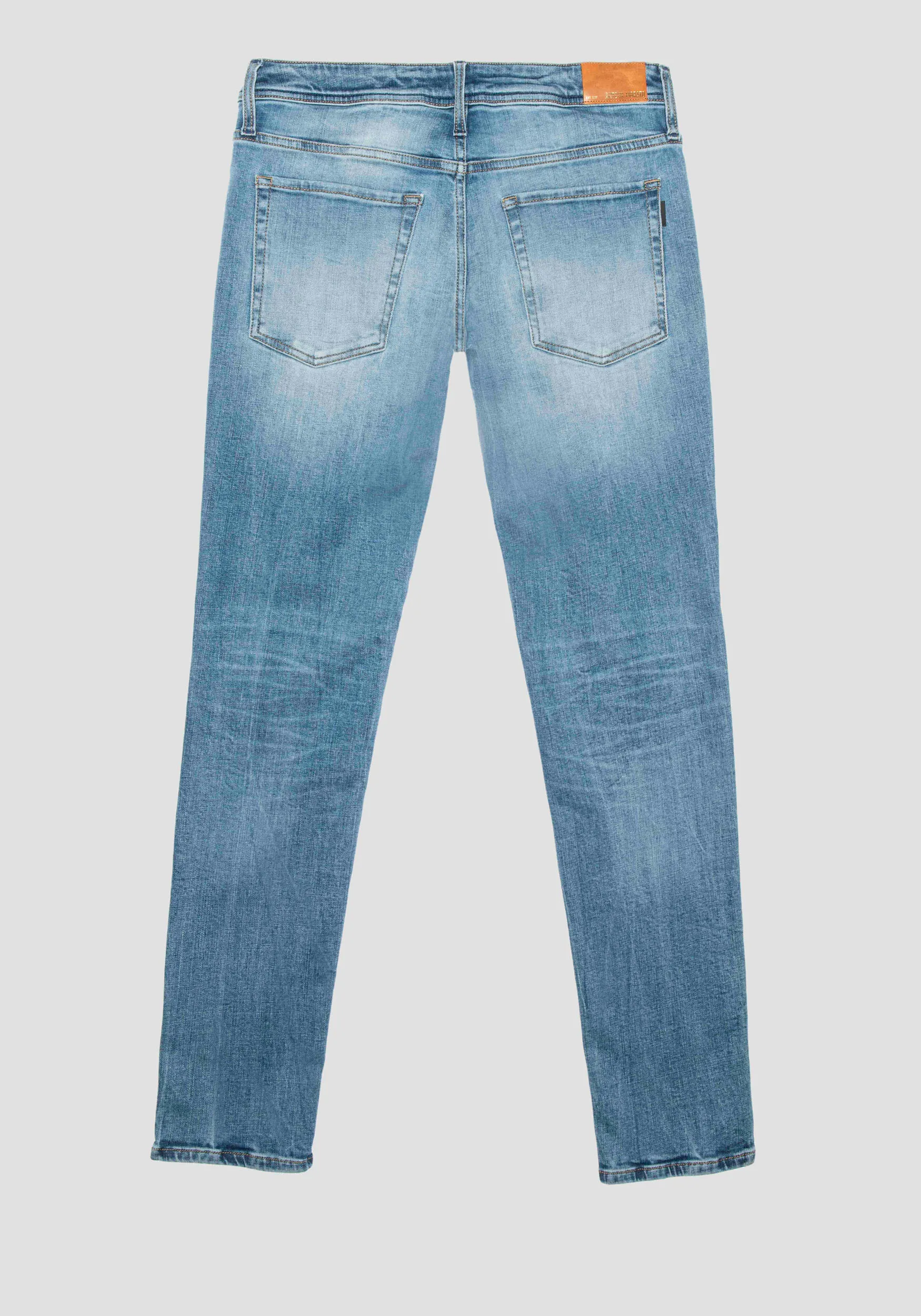 VAQUEROS TAPERED «OZZY» ELÁSTICOS VINTAGE GOLD LINE CON COSTURAS A LA VISTA