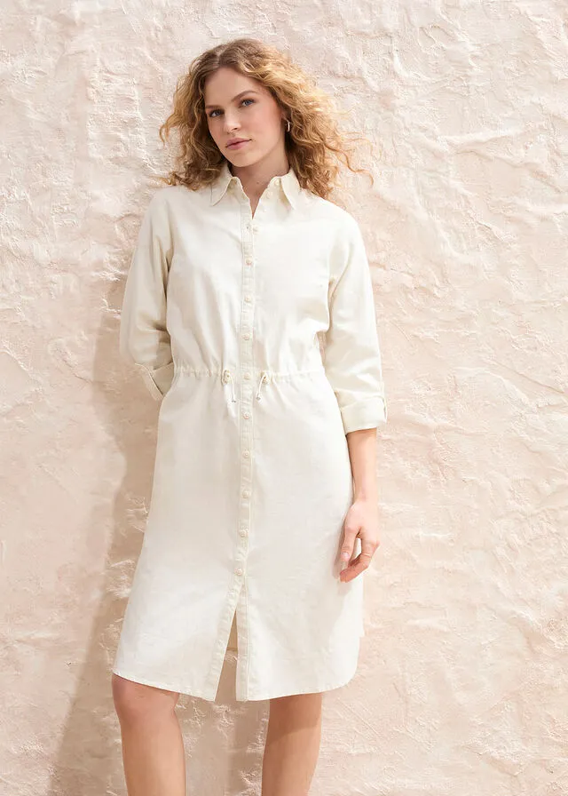 Vestido camisero con lino, goma elástica en la cintura, estilo militar y largo hasta la rodilla Natural