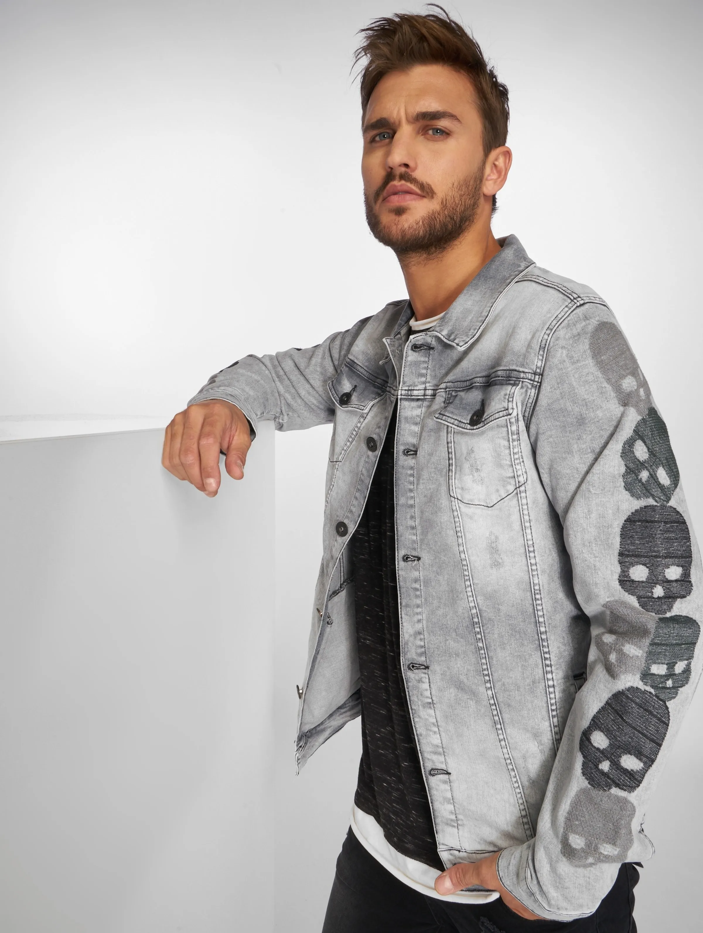 VSCT Clubwear Skull Sleeve Muscle Fit