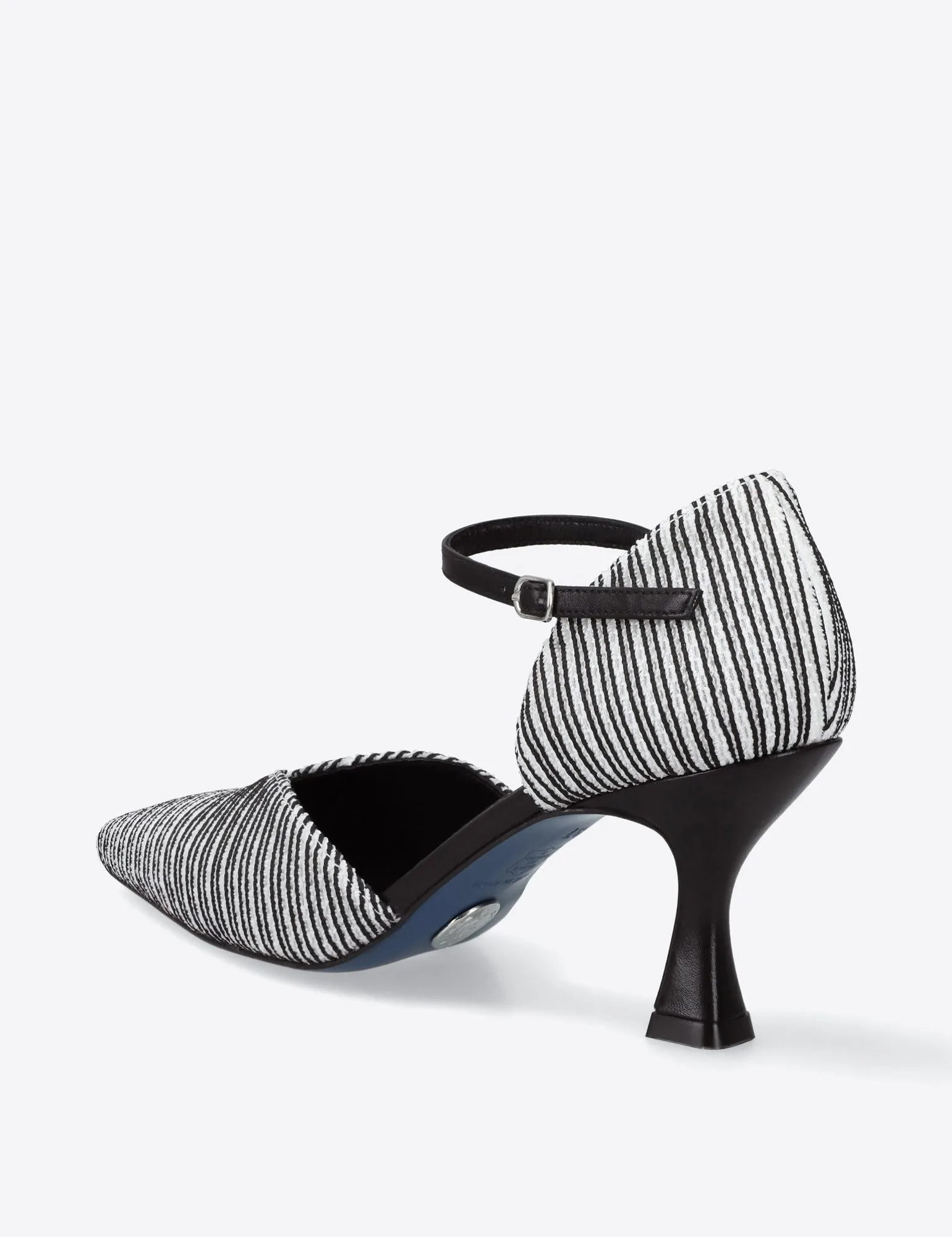 Zapatilla mary jane en textil líneas blanco y negro