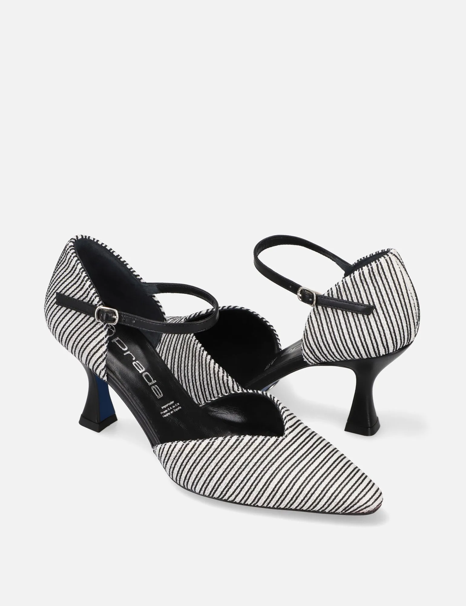 Zapatilla mary jane en textil líneas blanco y negro