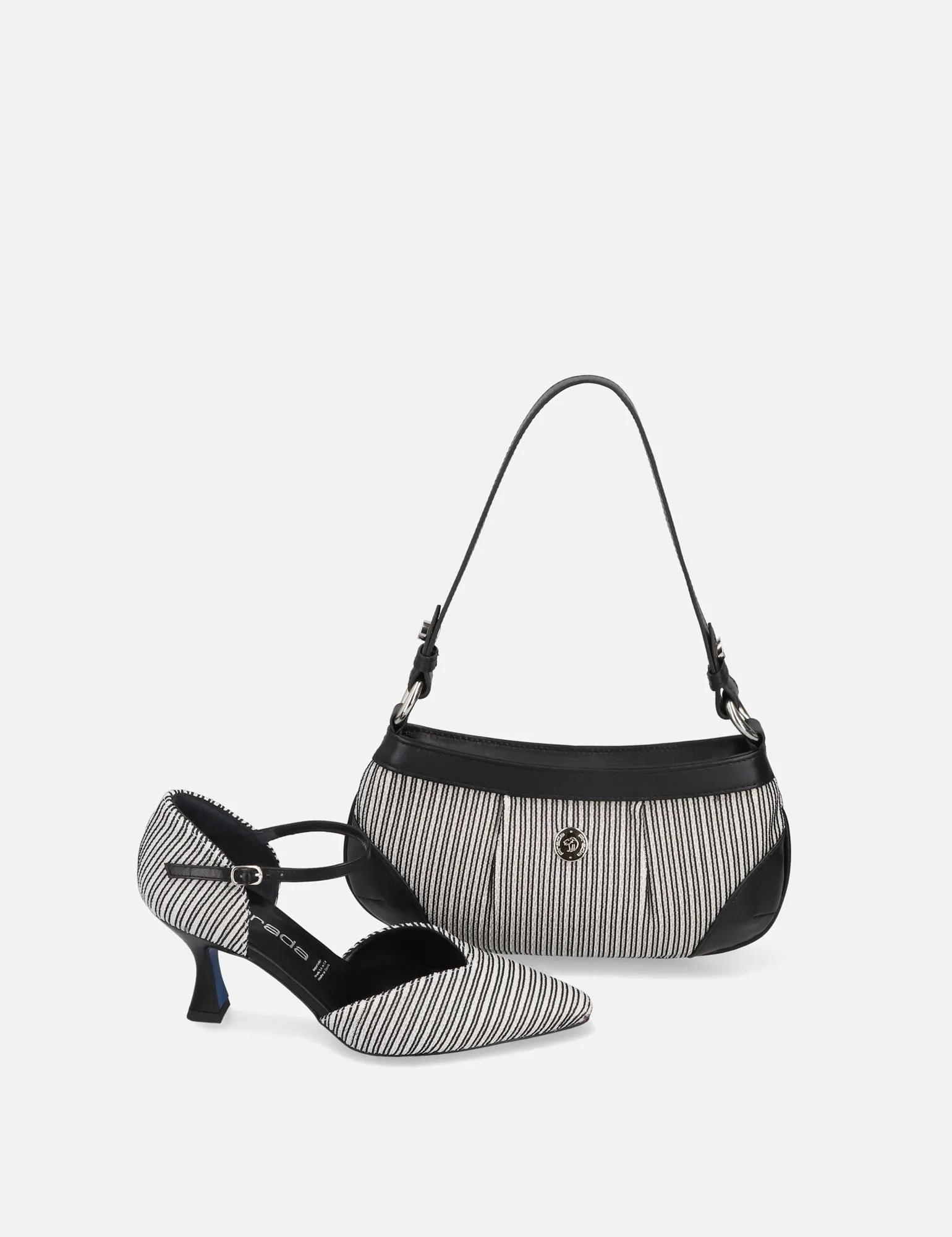 Zapatilla mary jane en textil líneas blanco y negro