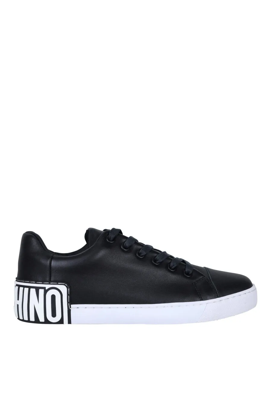 Zapatillas negras con maxilogo en suela blanco