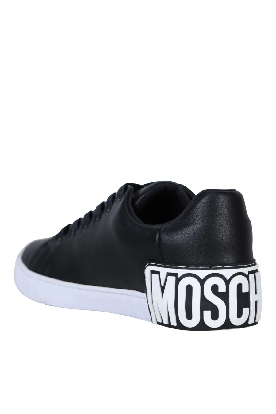 Zapatillas negras con maxilogo en suela blanco