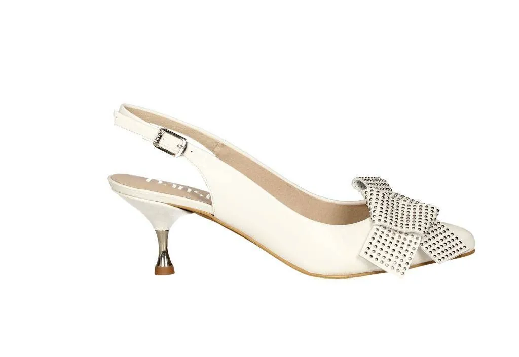 Zapato Blanco Talon Abierto Lazo Remaches Lateral