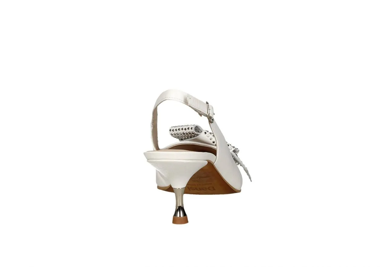 Zapato Blanco Talon Abierto Lazo Remaches Lateral
