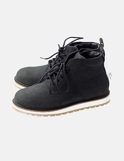 Zara Botín negro con cordones