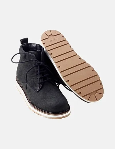 Zara Botín negro con cordones